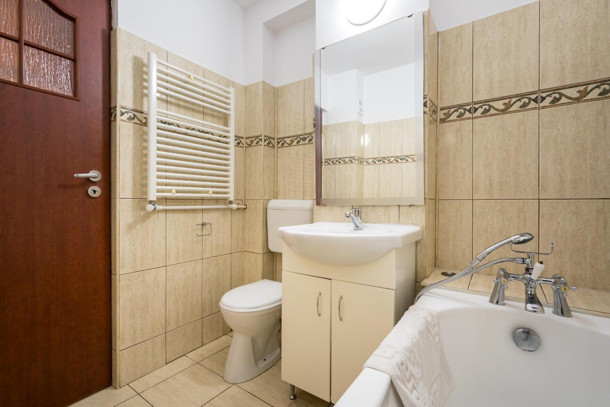 Tranquil Unirii Residence - Elegant & Spacious Living With Parking Steps From Parliament Βουκουρέστι Εξωτερικό φωτογραφία