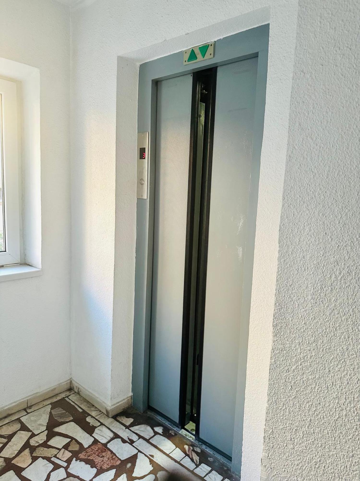 Tranquil Unirii Residence - Elegant & Spacious Living With Parking Steps From Parliament Βουκουρέστι Εξωτερικό φωτογραφία